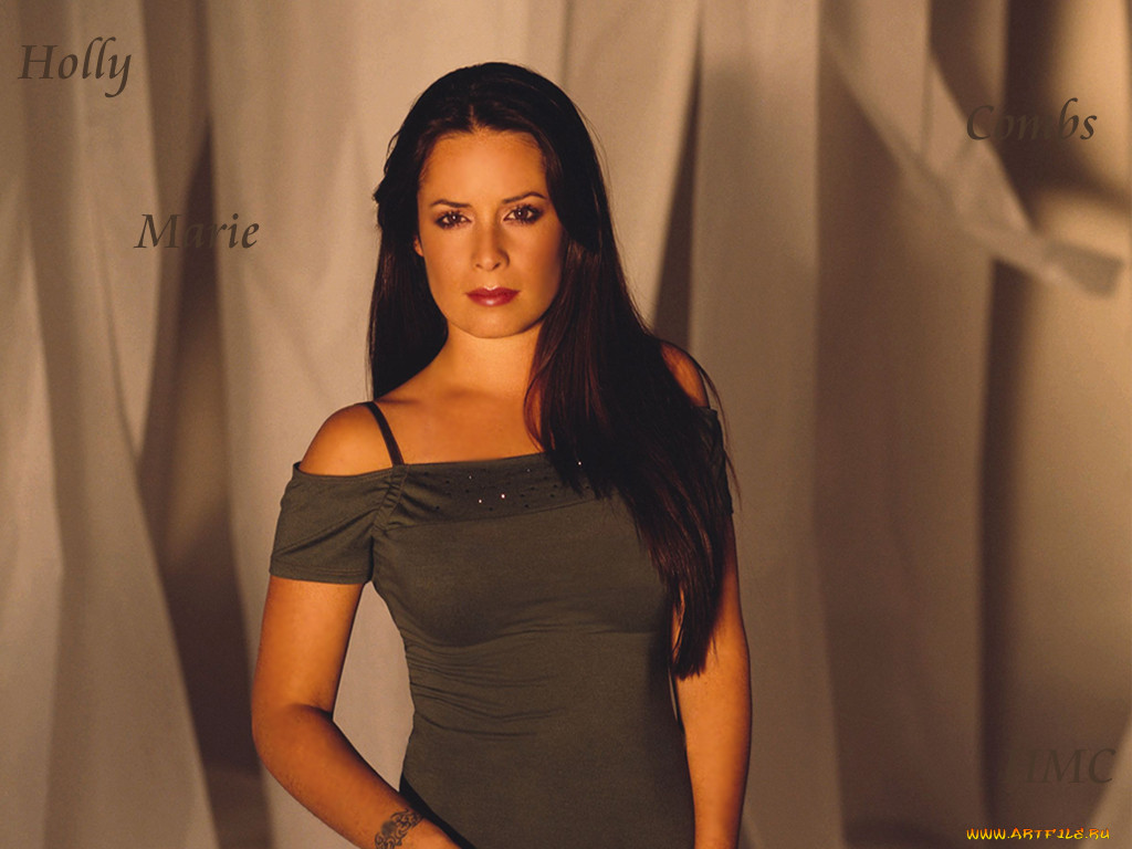 Holly Marie Combs, 